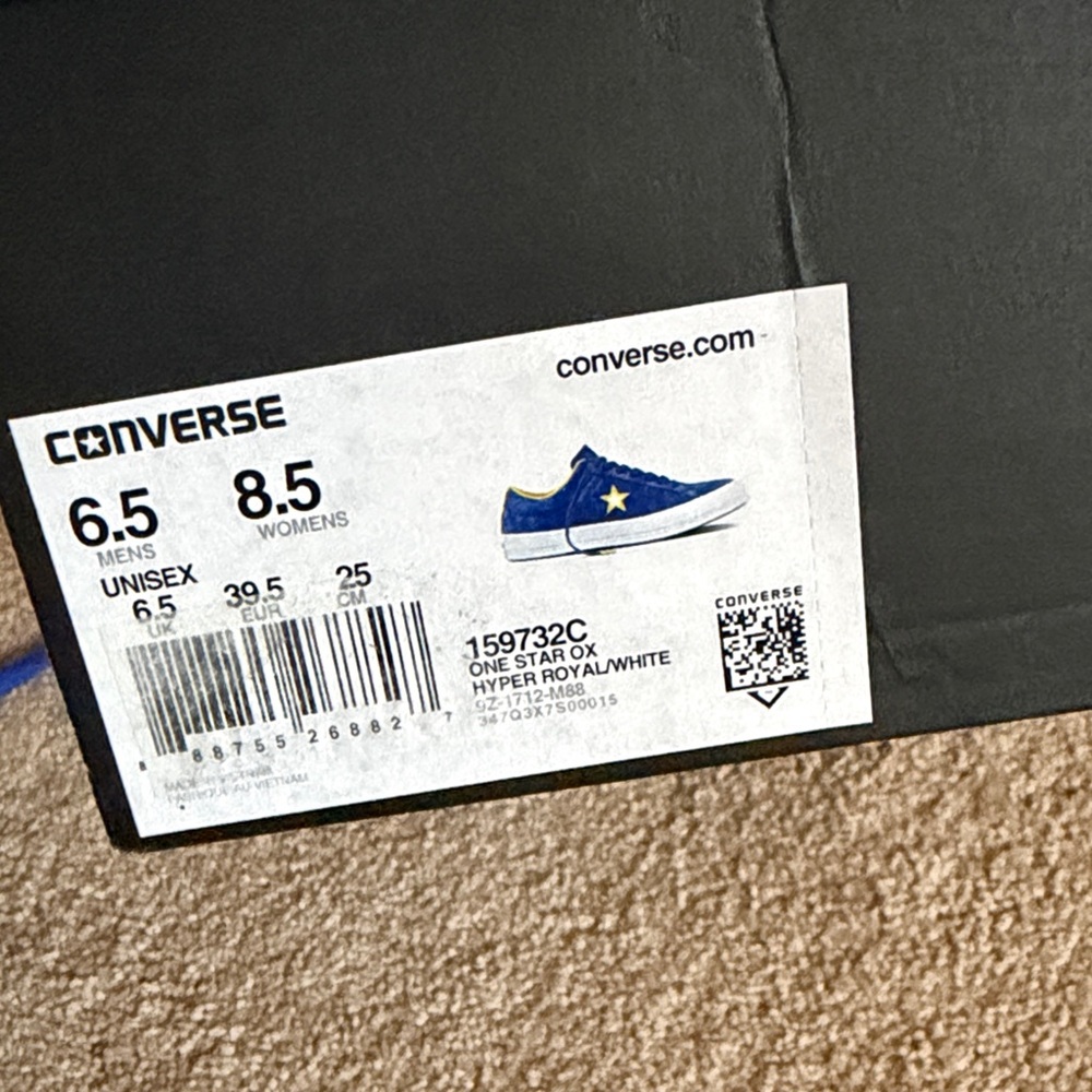 Converse One Star Ox - Hyper Royal and White. Mens 6.5